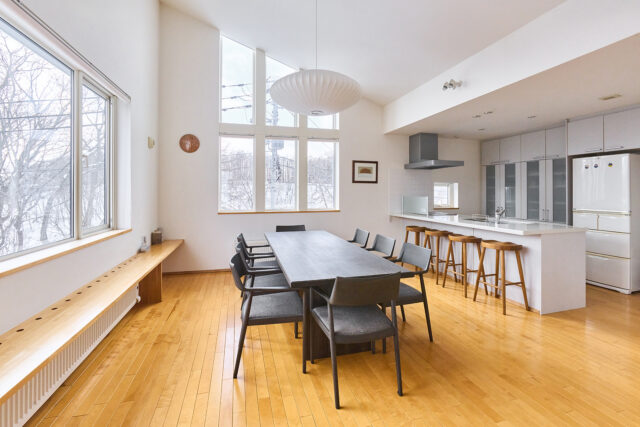 20240124 Niseko Central J House Kitchen Winter DSC6255 Lores 2