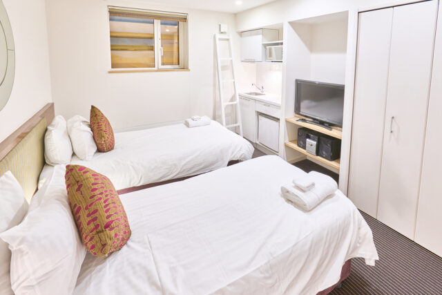 20240208 Niseko Central EZO EZ03 Sakari Luxe Bedroom Winter DSC5971 Lores 6