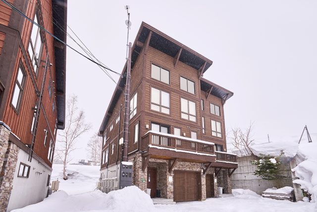20240222 Niseko Central Tsuru TU Exterior DSC6861 Lores 2