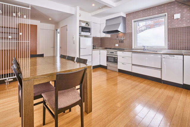 20240227 Niseko Central Mori O Winter Kitchen DSC7066 Lores 1