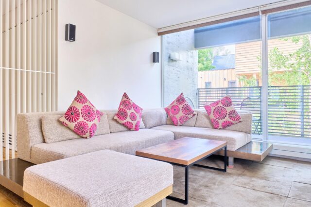 Kisetsukan 203c Living Room
