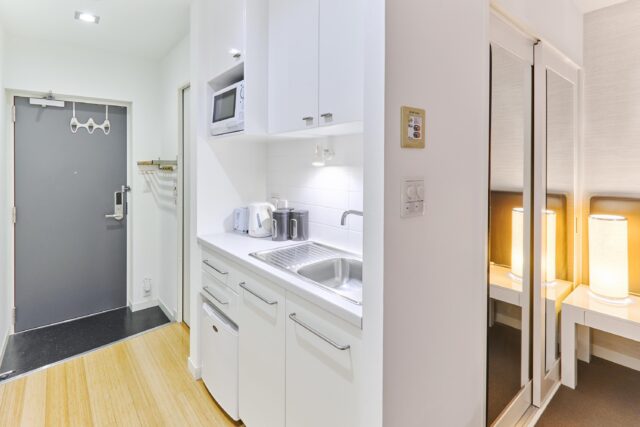 20241126 Niseko Central Powder Tracks PT05 Generic Kitchenette DSC0366 Lores 2