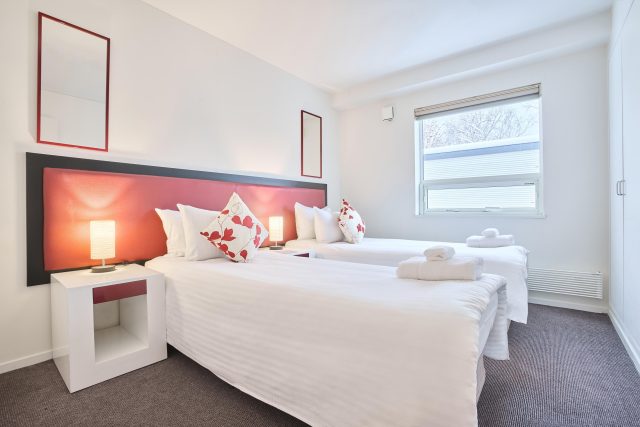 20241204 Niseko Central Hirafu House HH06 W Inter Bedroom DSC0557 Lores 2