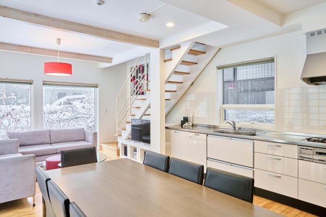 20241204 Niseko Central Hirafu House HH06 W Inter Kitchen DSC0665 Lores 2