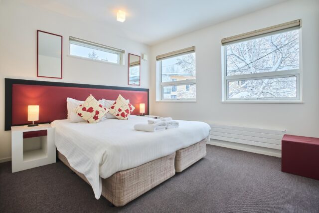 20241205 Niseko Central Hirafu House HH02 Winter Bedroom DSC0839 Lores 2