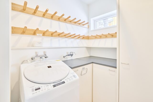 20241205 Niseko Central Hirafu House HH02 Winter Laundry Room DSC1065 Lores 2