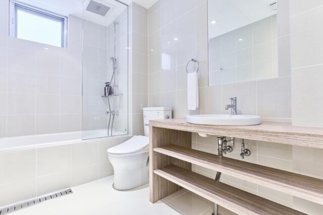 20241212 Niseko Central Kisetsukan KS202 Winter Bathroom DSC3659 Lores 2