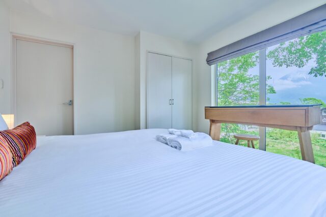 20250602 Niseko Central Mori R Summer Bedroom DSC6870 Lores 4