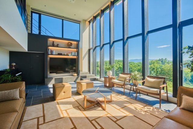 20250708 Niseko Central Sekka Kan2 Living Room DSC0191 Lores 3