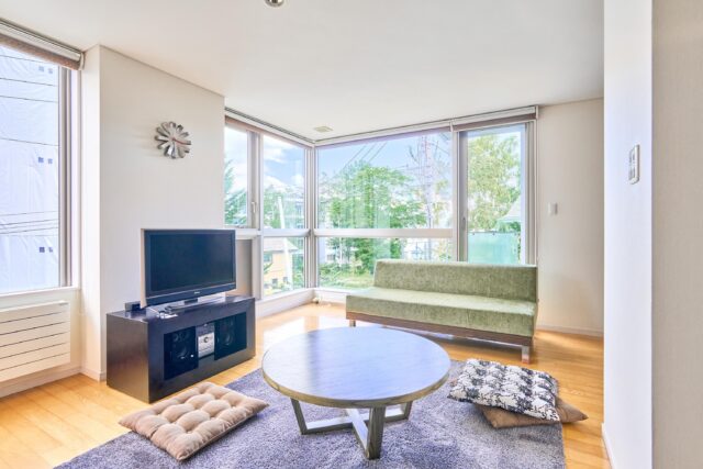 Yama Shizen West 303 Living Room