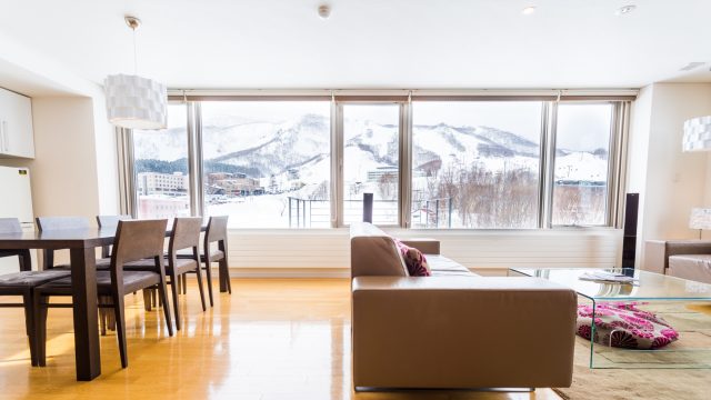 Yama Shizen accommodation living room with a view of Mt. Nisekoannupuri