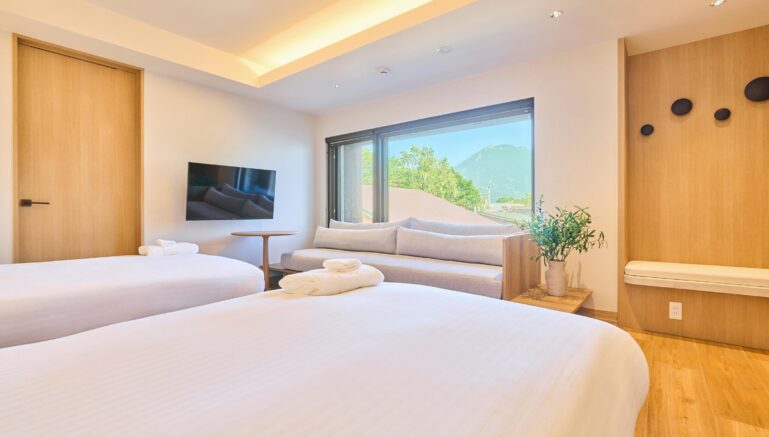 20250708 Niseko Central Sekka Kan Summer Bedroom5 DSC0382 Lores 1