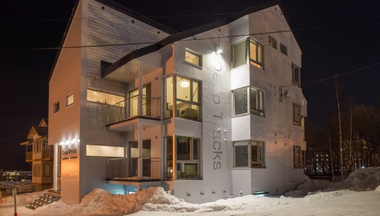 Gcp Deep Tracks Night Exterior 3