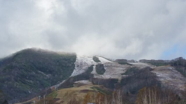 2015.10.30-first-snow-grand-hirafu