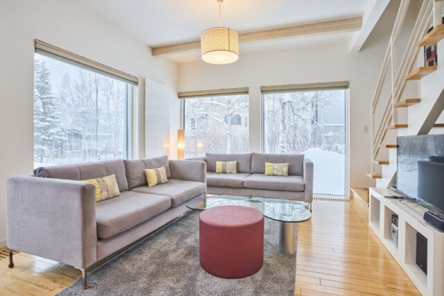 20241205 Niseko Central Hirafu House HH02 Winter Living Room DSC0975 Hires 2