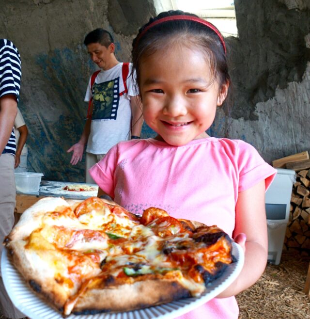 Pizza making with EdVenture