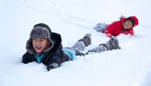 kids-in-snow