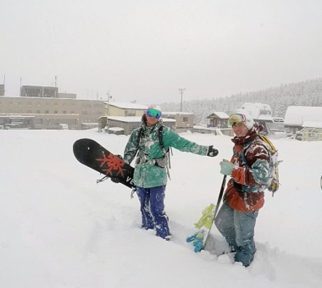 niseko-snowboarders-2014-11-15 ctop