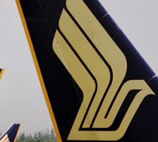 singapore airlines crop