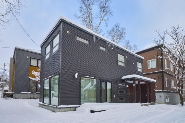 20241205 Niseko Central Hirafu House HH02 Winter Exterior DSC1095 Lores 2