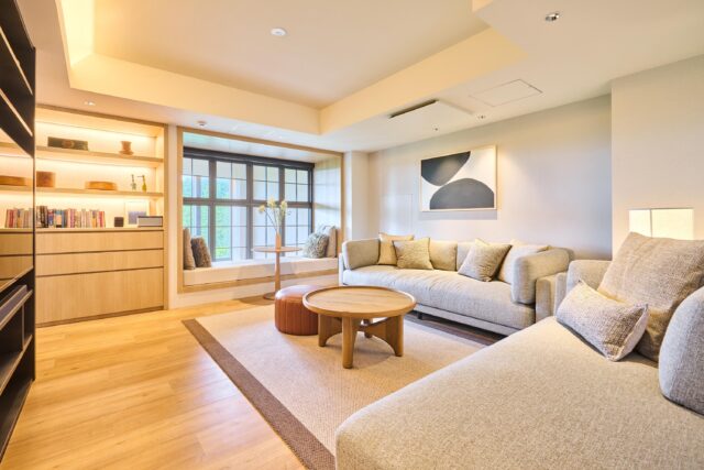 20250805 Niseko Central Sekkakan1 Summer Living Room DSC2531 Lores 1