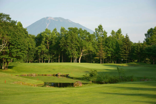 HANAZONO GOLF COURSE 5