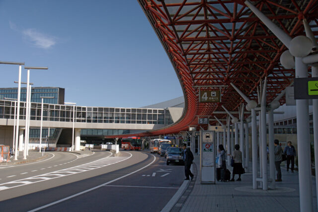 Hokkaido New Chitose Airport13n4272 wikicommons