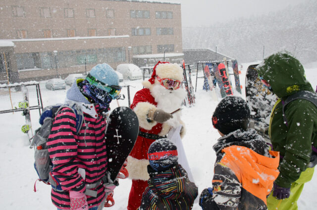 Santa At Grand Hirafu