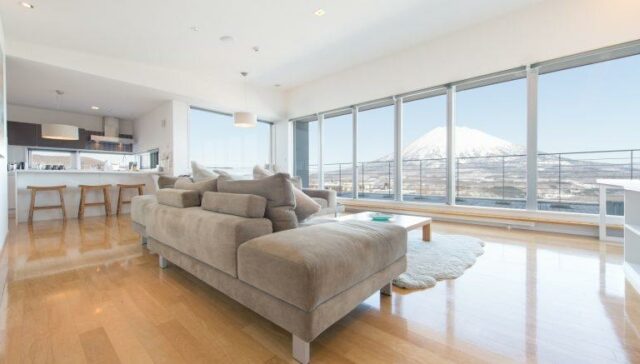 Youtei Tracks Penthouse Living 1